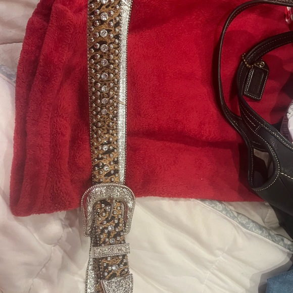 Meeow! - Picture 3 of 3